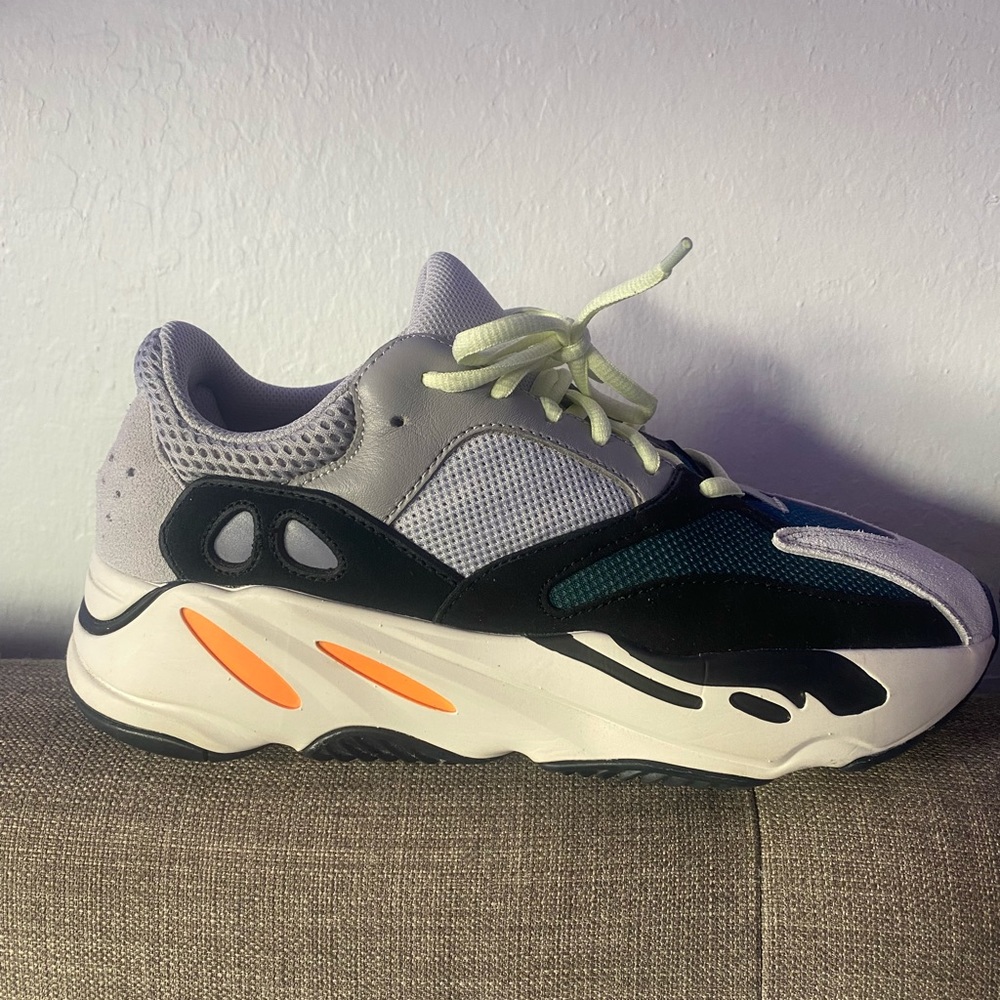Yeezy Boost Wave Runner